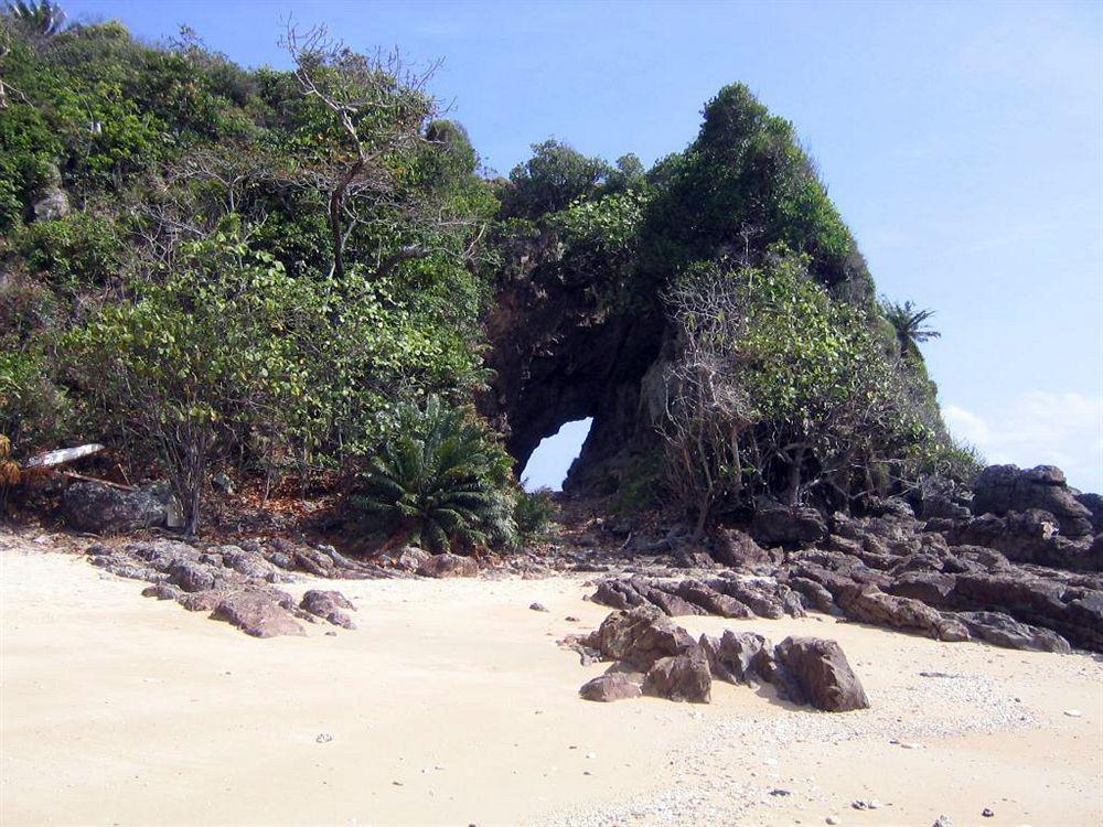 Gem Island Resort & Spa Pulau Gemia Esterno foto
