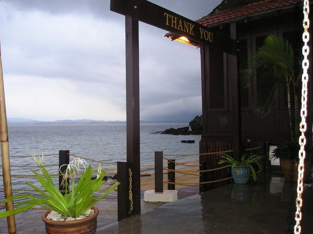 Gem Island Resort & Spa Pulau Gemia Esterno foto
